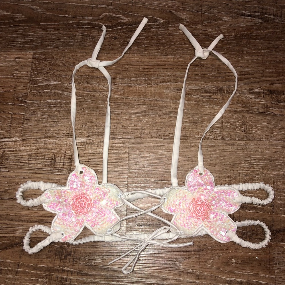 🌸Y2k bikini flower top🌸 for edc or rave